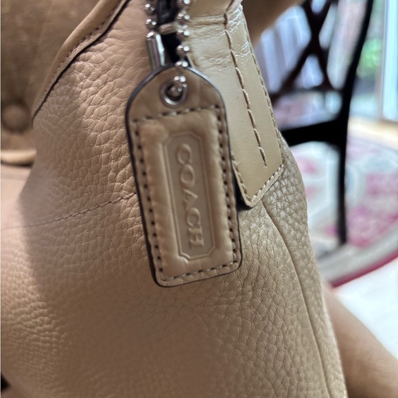 Coach Doho Large Cream Leather Hobo Bag NWT - Picture 6 of 12